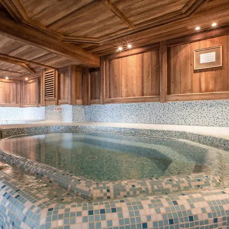 4* Avec Piscine & Spa, Pied De Pistes, 3 Ch, 85m² - - Fr-1-461-8 Lejlighed